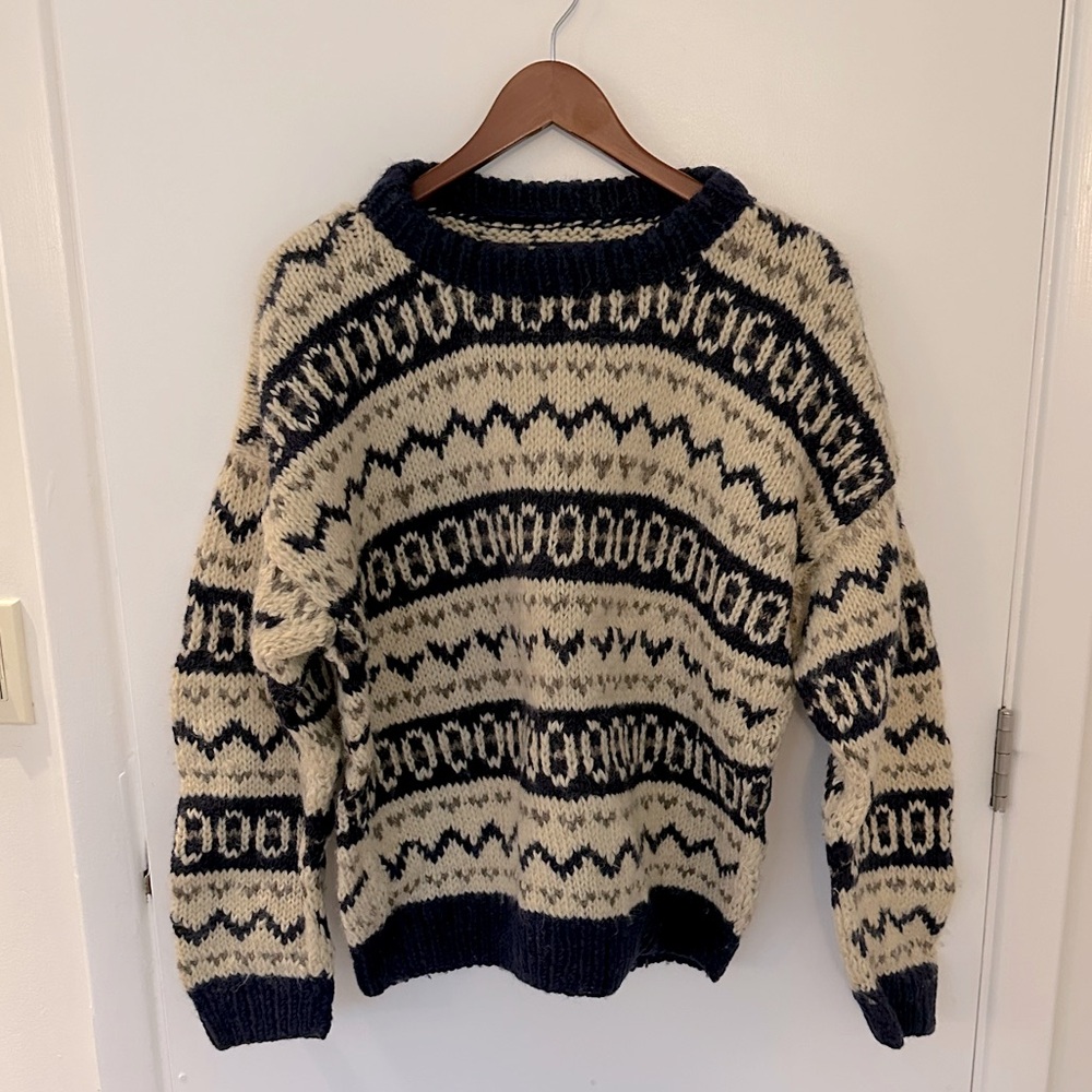 Chunky knit fair isle thick wool vintage ski sweater blue and white